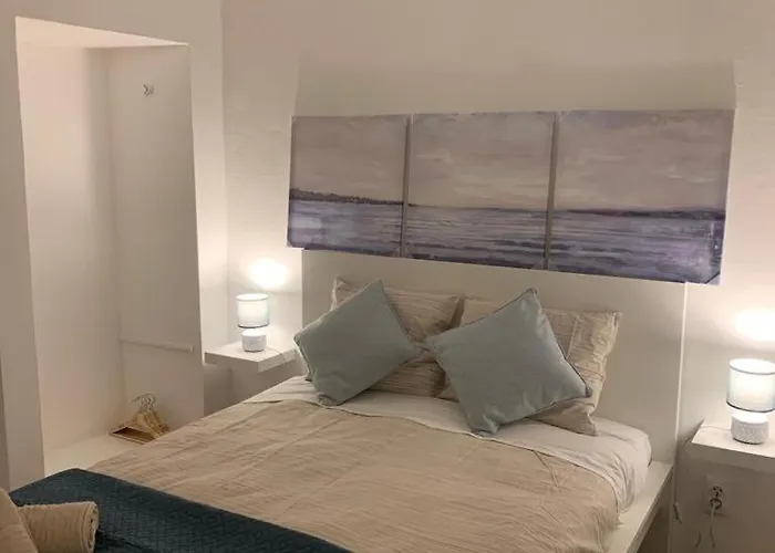Apartment In The Center By The Sea At *
